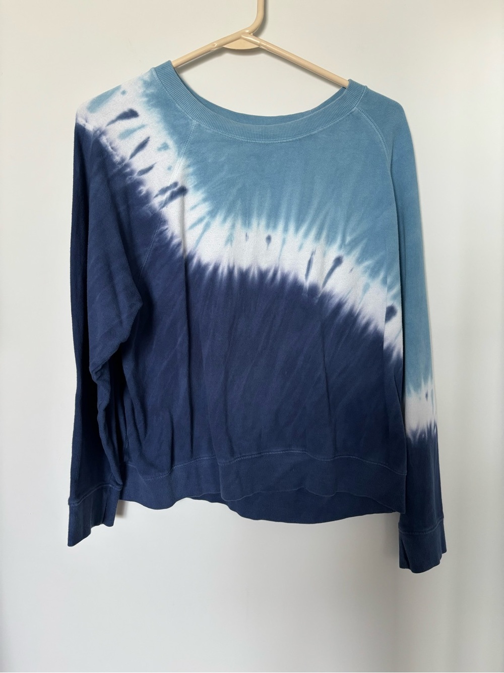 Old Navy Light Blue Crewneck Sweatshirt
